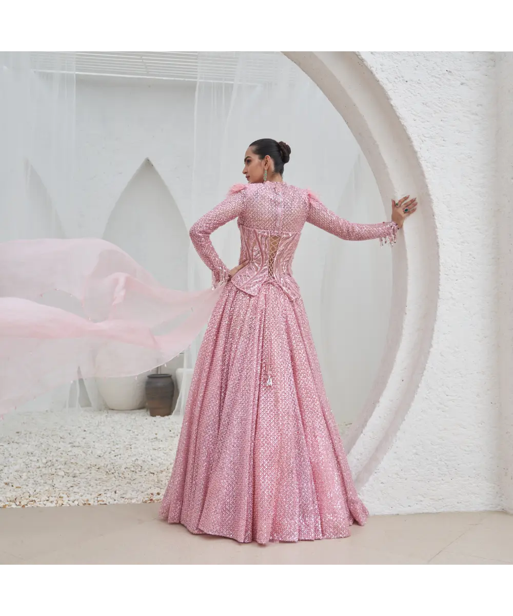MAHIMA MAHAJAN- Zaama